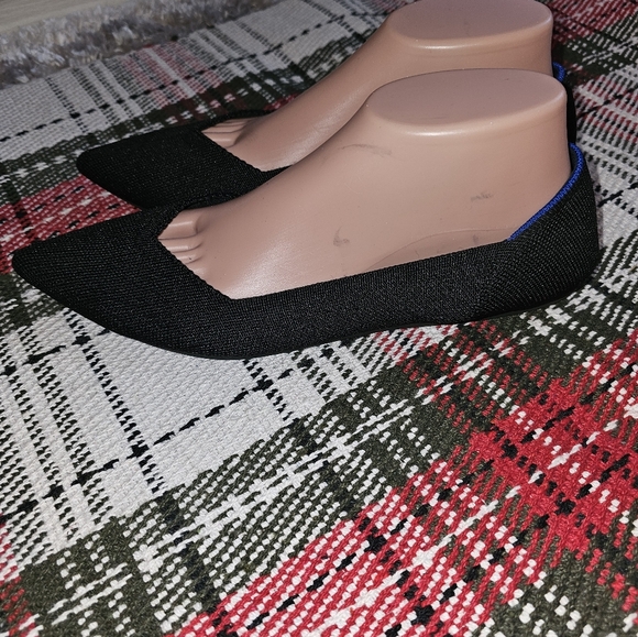 ROTHY'S 'The Point' Black Pointed Toe Flats Slipons 10.5 Pre-owned! NICE!! - Picture 3 of 6